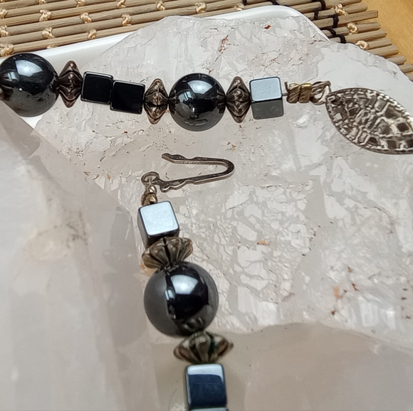 Hematite-colored Bead Bracelet, 7.5" Non-Magnetic 15.59gm - Picture 4 of 5